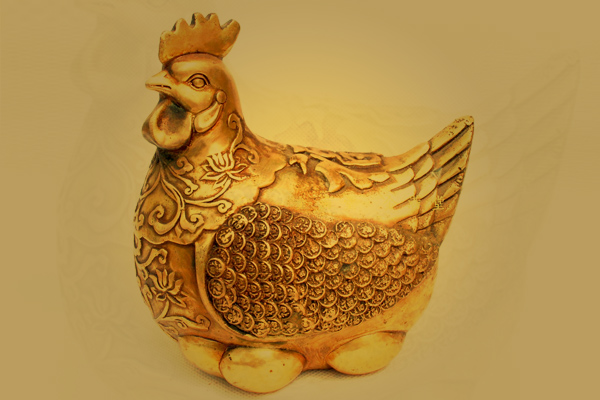 Золотая кура. Золотая курица. Курочка несущая золотые. Курица с золотыми яйцами. Курочка с золотыми яйцами.